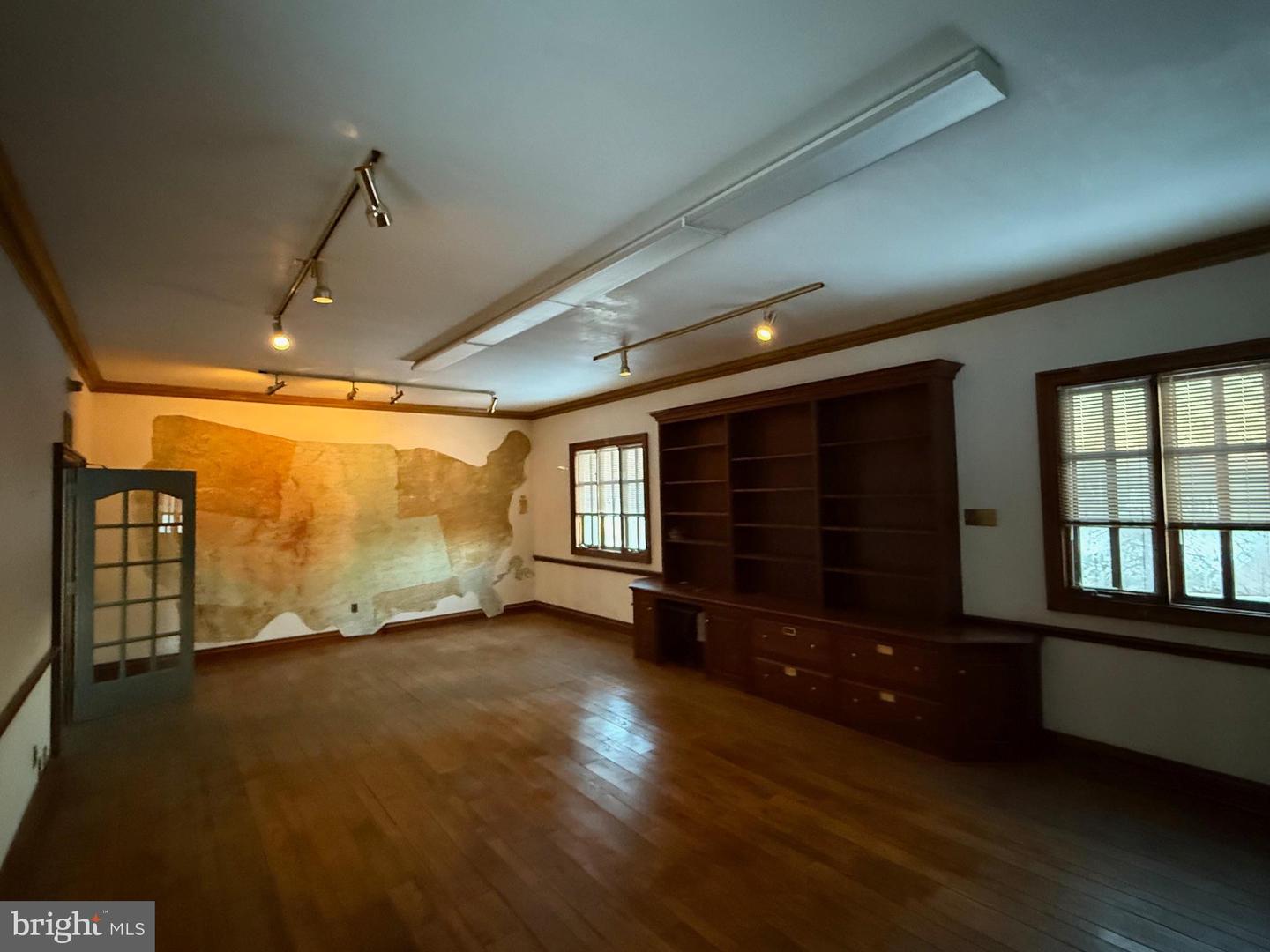 2 Brewery Ln Property Photo 9