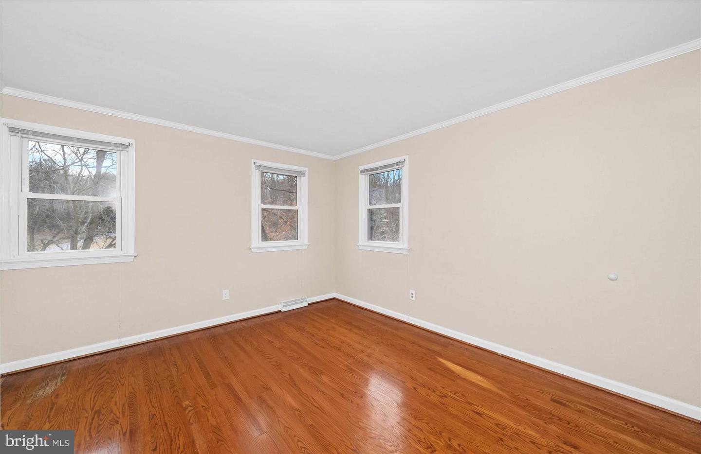 2 Fern Hill Rd Property Photo 31