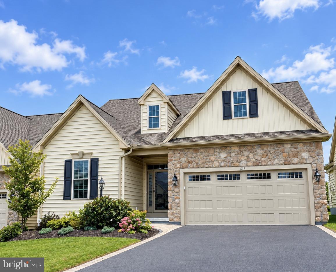 618 Greenbriar Path Property Photo 1