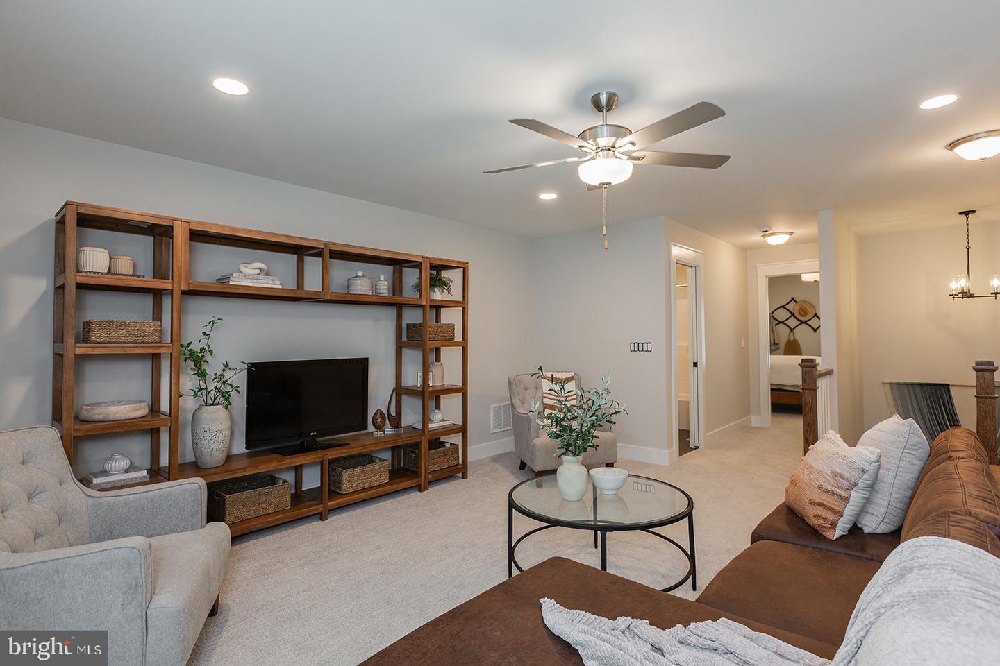 618 Greenbriar Path Property Photo 32