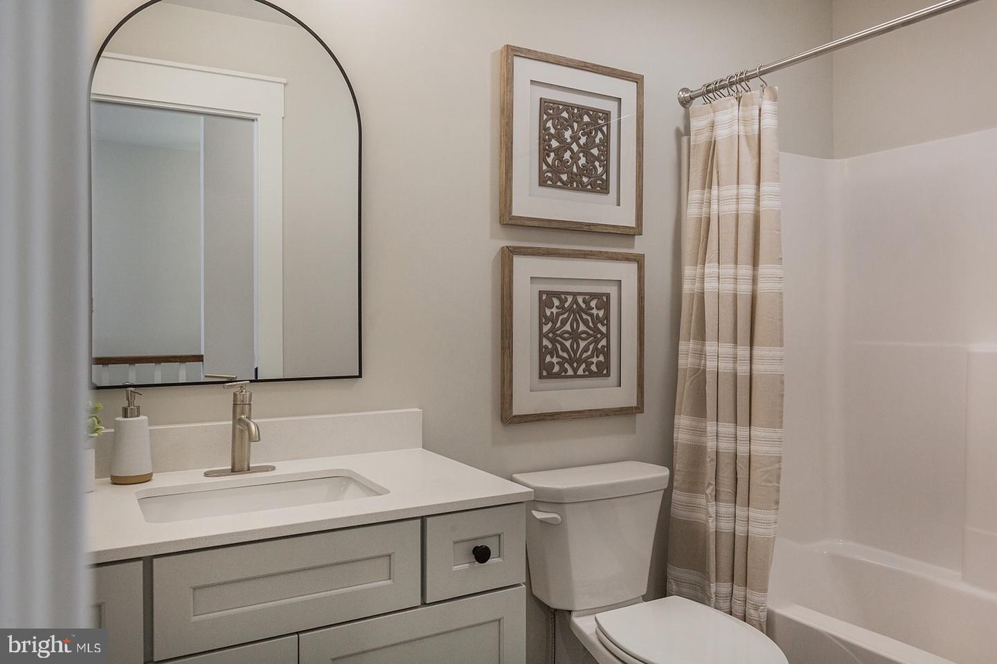 618 Greenbriar Path Property Photo 37