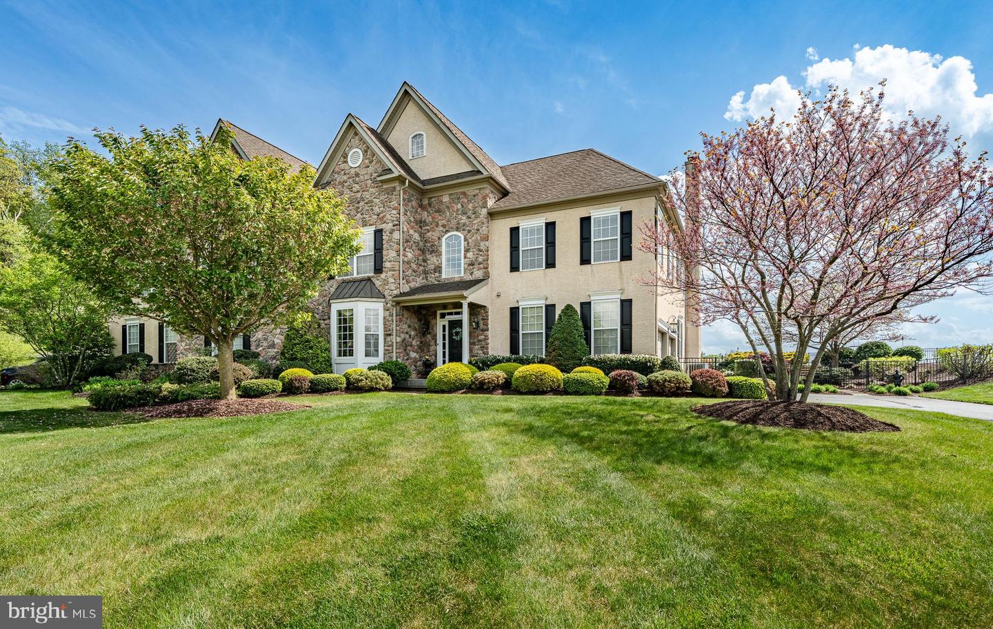 319 Ironstone Ln Property Photo