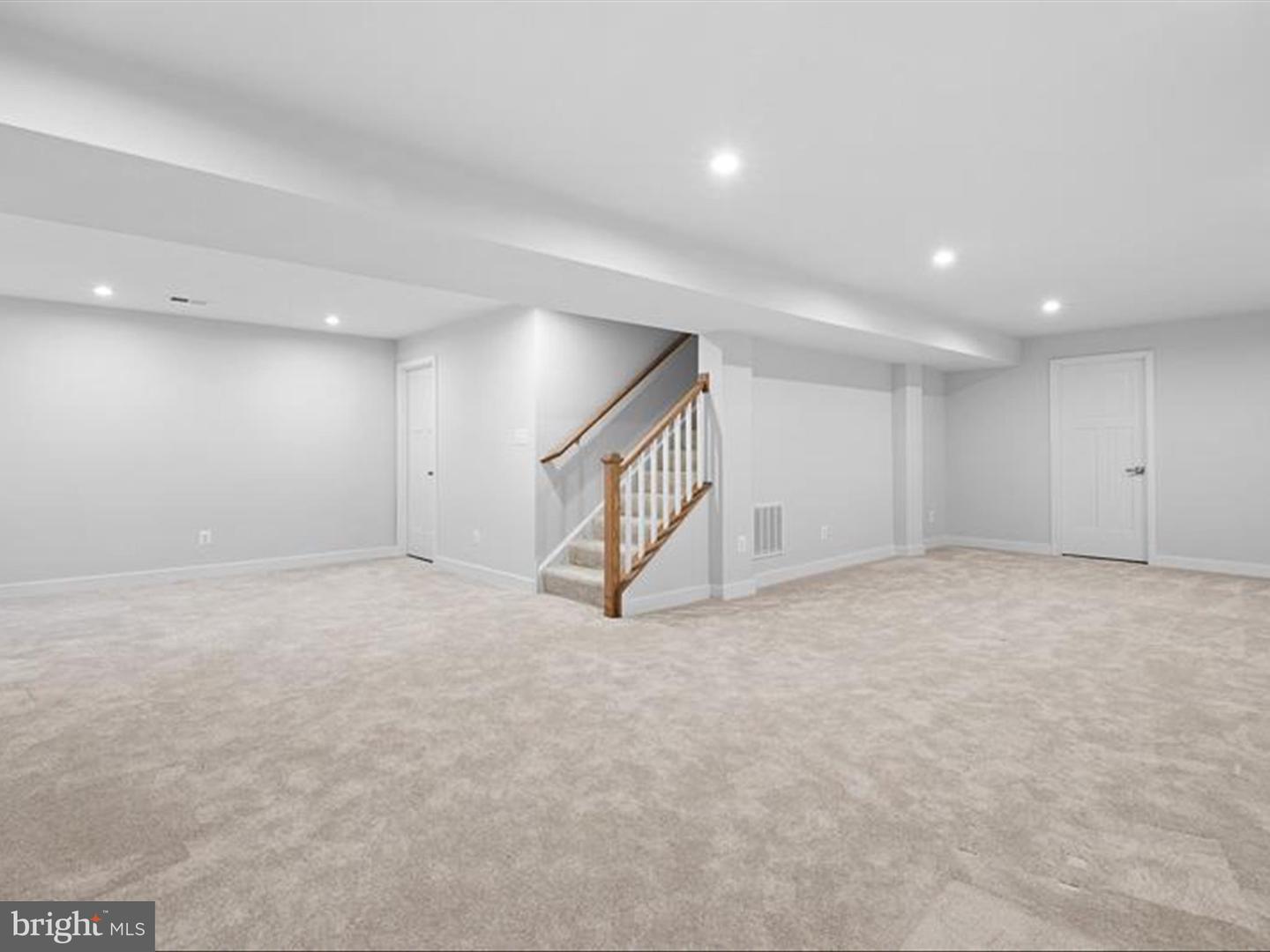 711 Thomas Penn Dr Property Photo 18