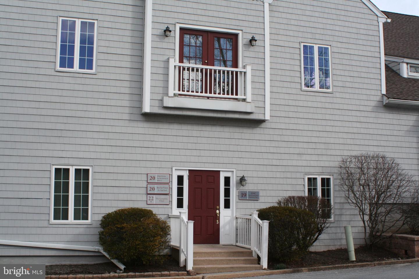 22 Mystic Ln #v (b) Property Photo 1