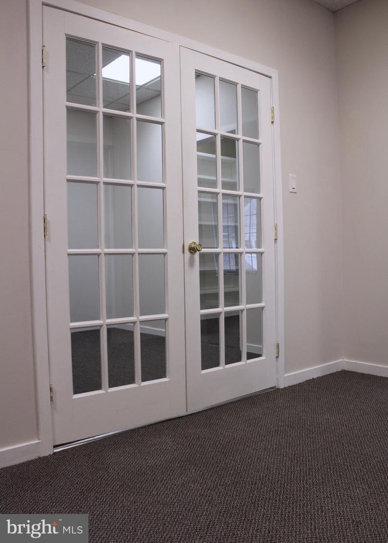22 Mystic Ln #v (b) Property Photo 9