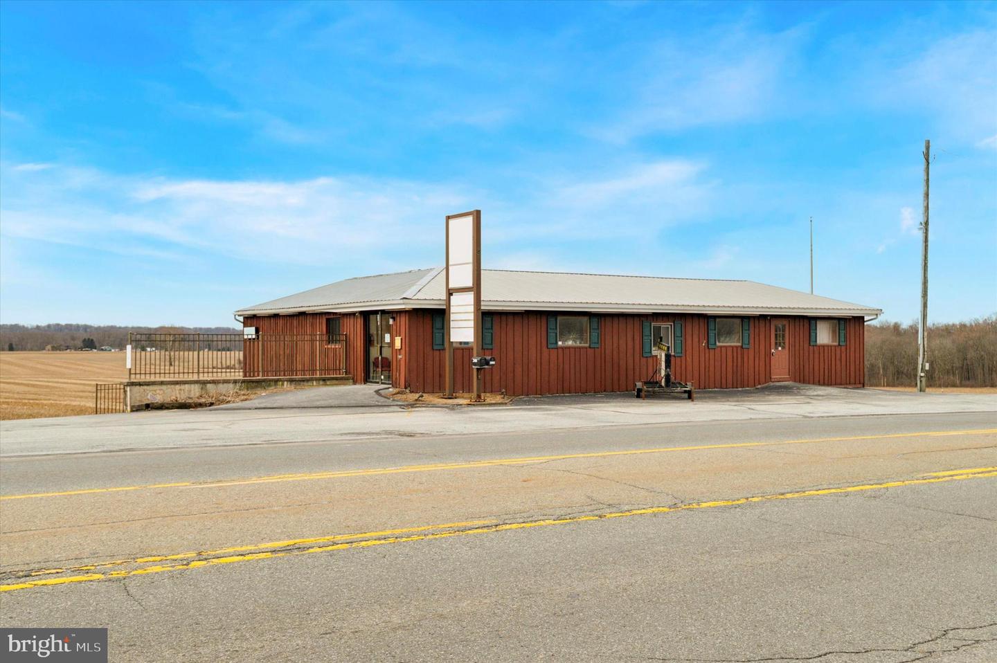 3982 W Lincoln Hwy #a Property Photo