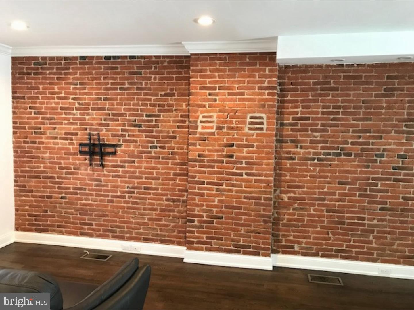 118 N Wayne St Property Photo