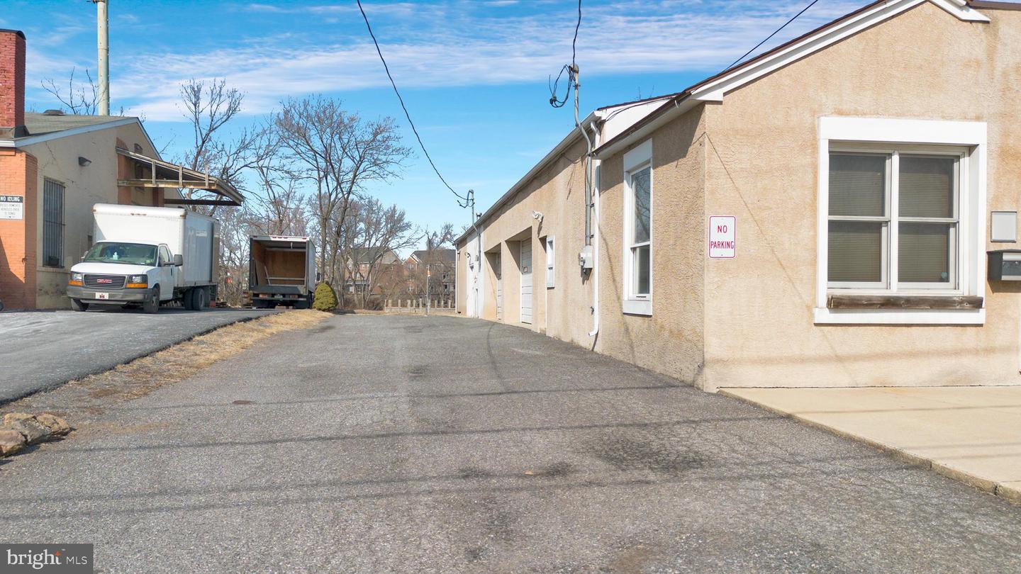 57-59 Schuylkill Property Photo 10