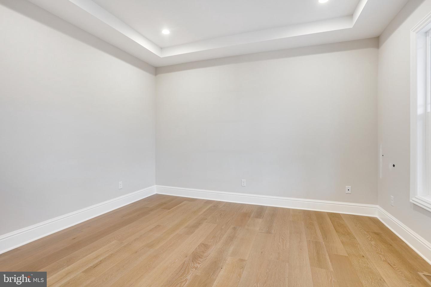 1432 Grove Ave Property Photo 26