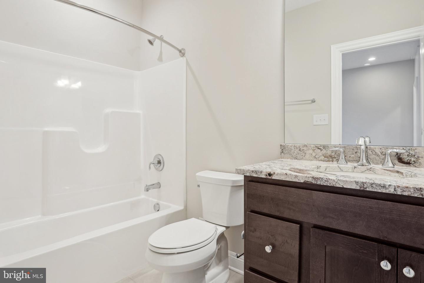 1432 Grove Ave Property Photo 52