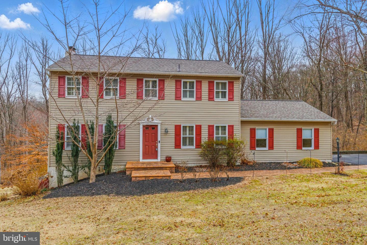 121 Ridgewood Cir Property Photo 3