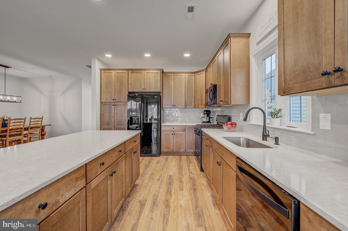 163 American Way Property Photo 4