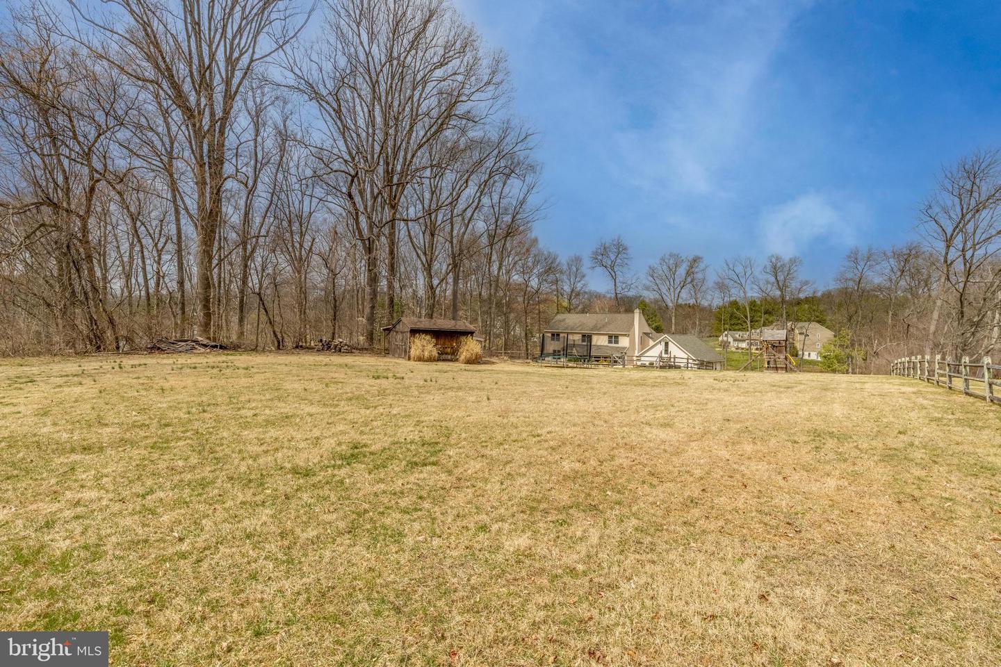 118 Barton Dr Property Photo 44