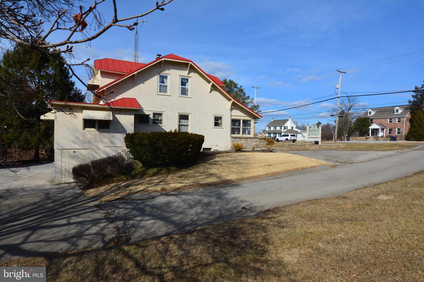 1017 Pottstown Pike Property Photo 11