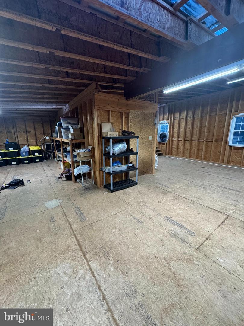 920 Horseshoe Pike Property Photo 28