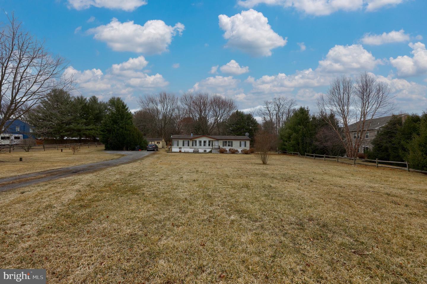 2010 Horseshoe Pike Property Photo 4