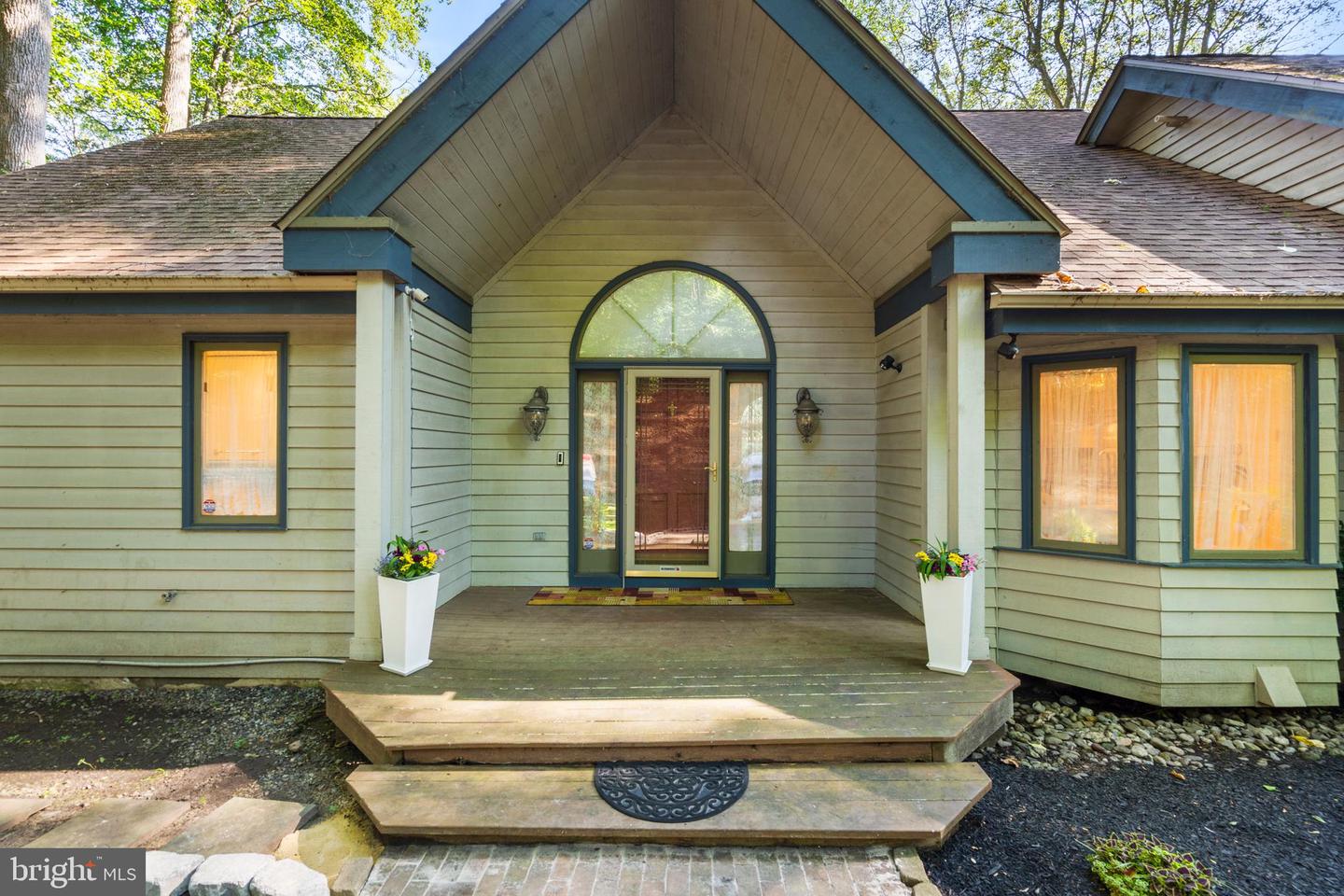 2 Briarwood Ct Property Photo 4