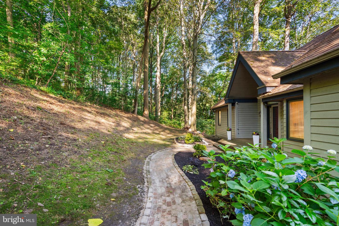 2 Briarwood Ct Property Photo 14
