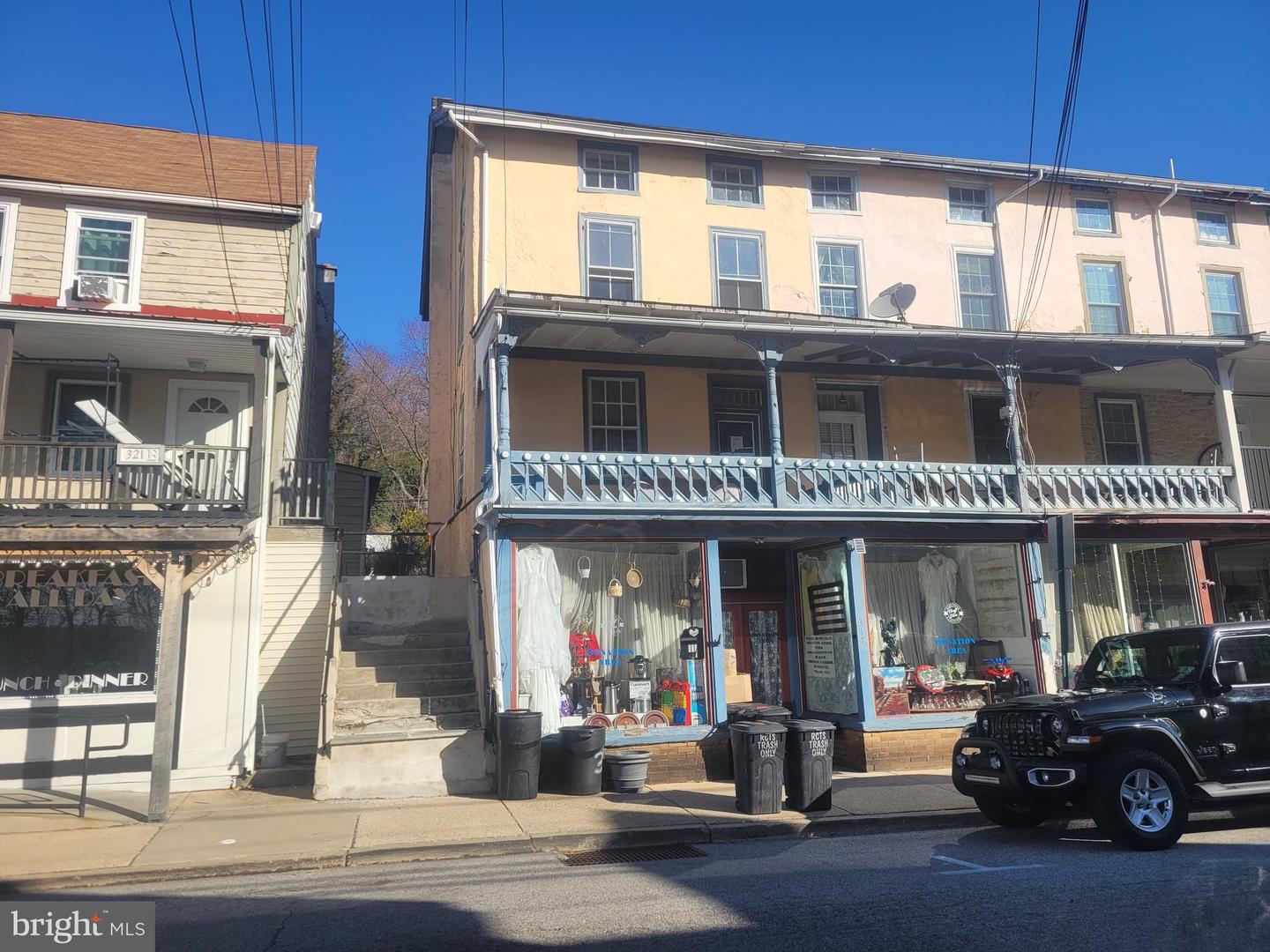 317 Main St Property Photo