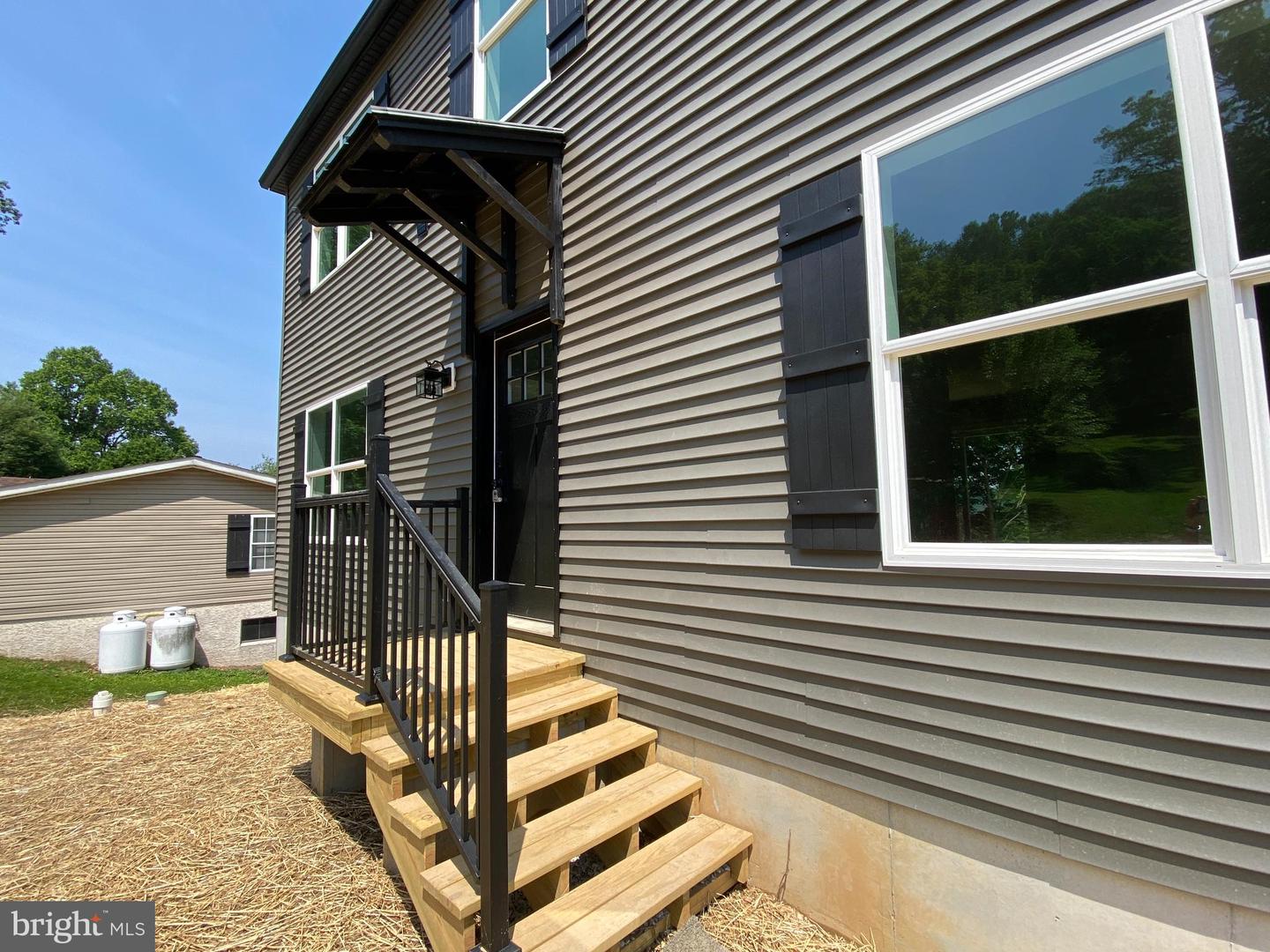 3709 Bungalow Glade Property Photo 2
