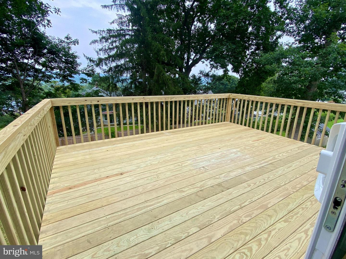3709 Bungalow Glade Property Photo 4