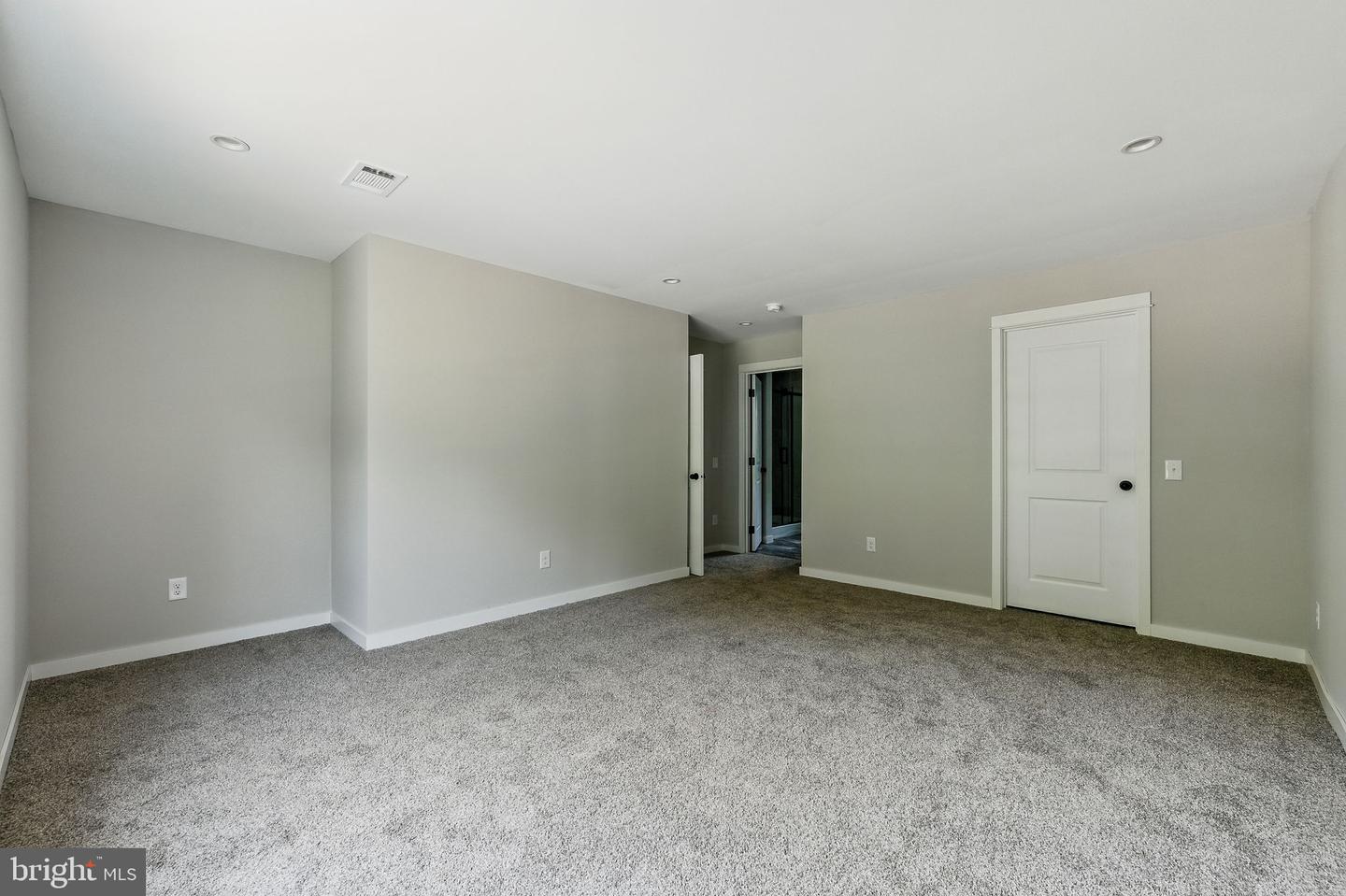 3709 Bungalow Glade Property Photo 29