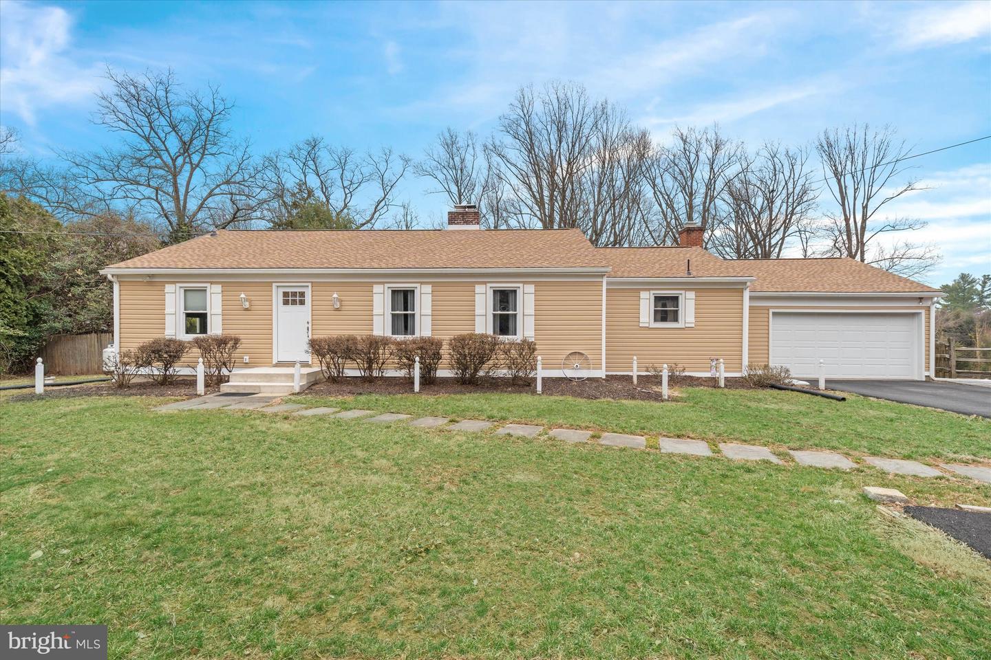 1926 Hillendale Rd Property Photo