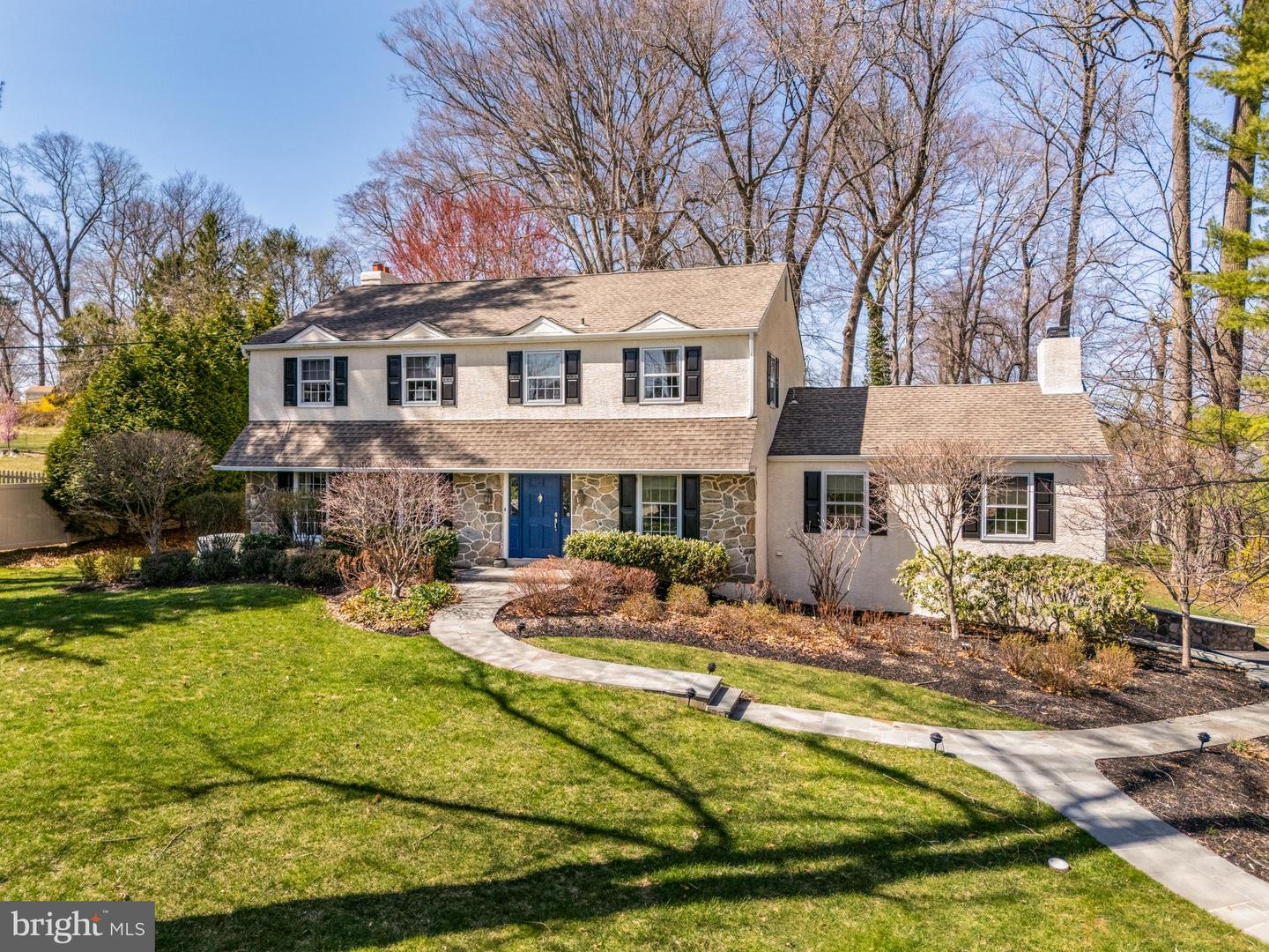 2577 Wayland Rd Property Photo
