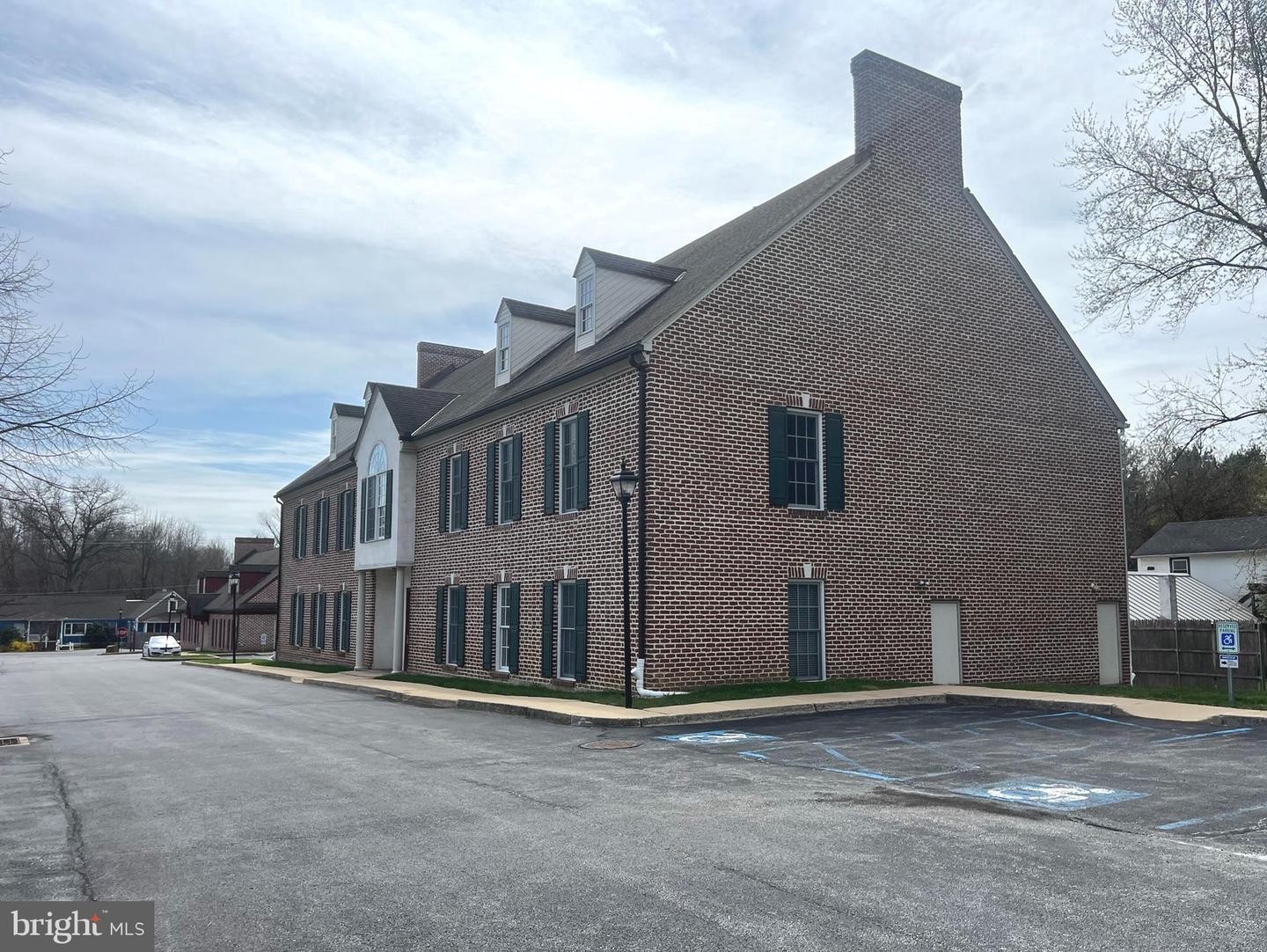 127 W Street Rd #b2 Property Photo 8