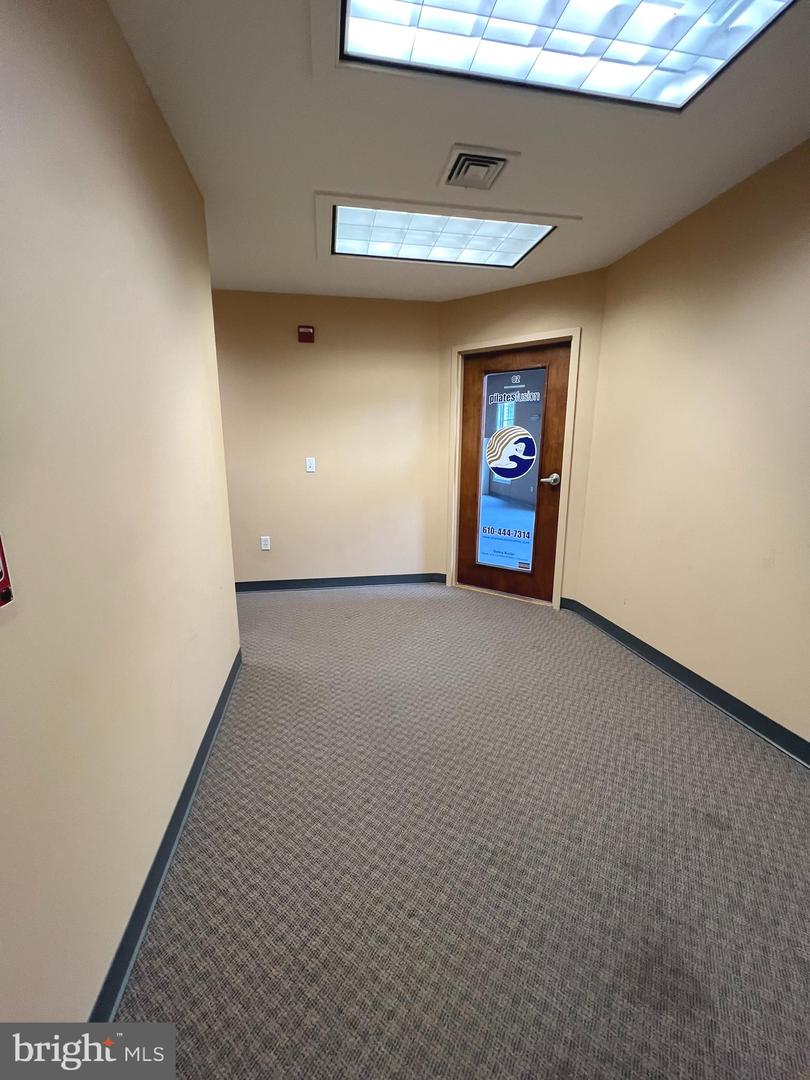 127 W Street Rd #b2 Property Photo 20