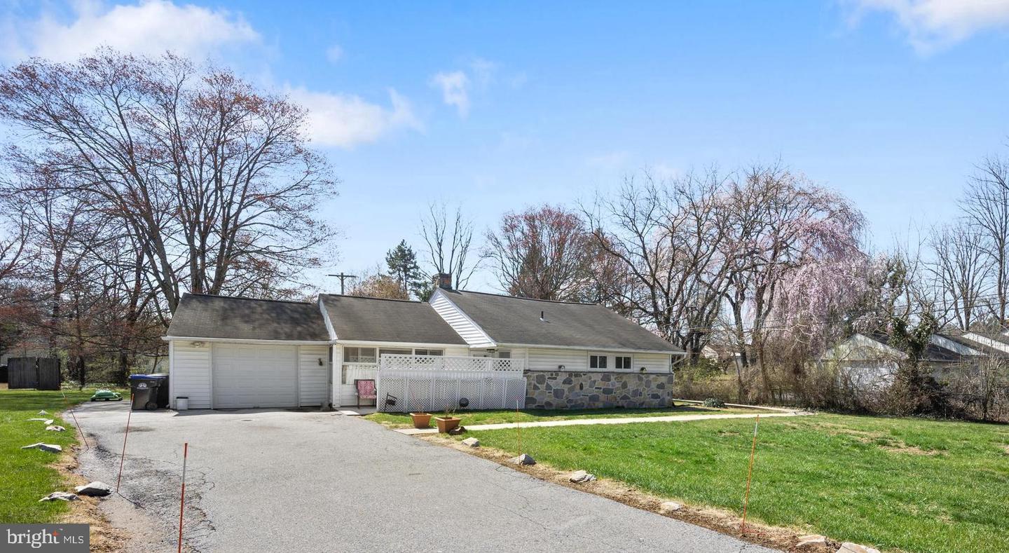 506 Brookview Rd Property Photo 2