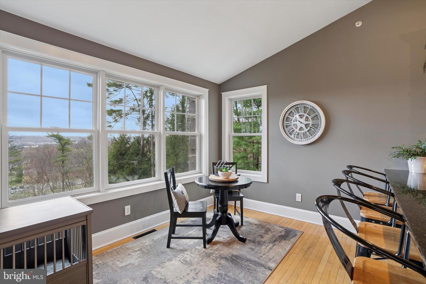 105 Shoen Rd Property Photo 6