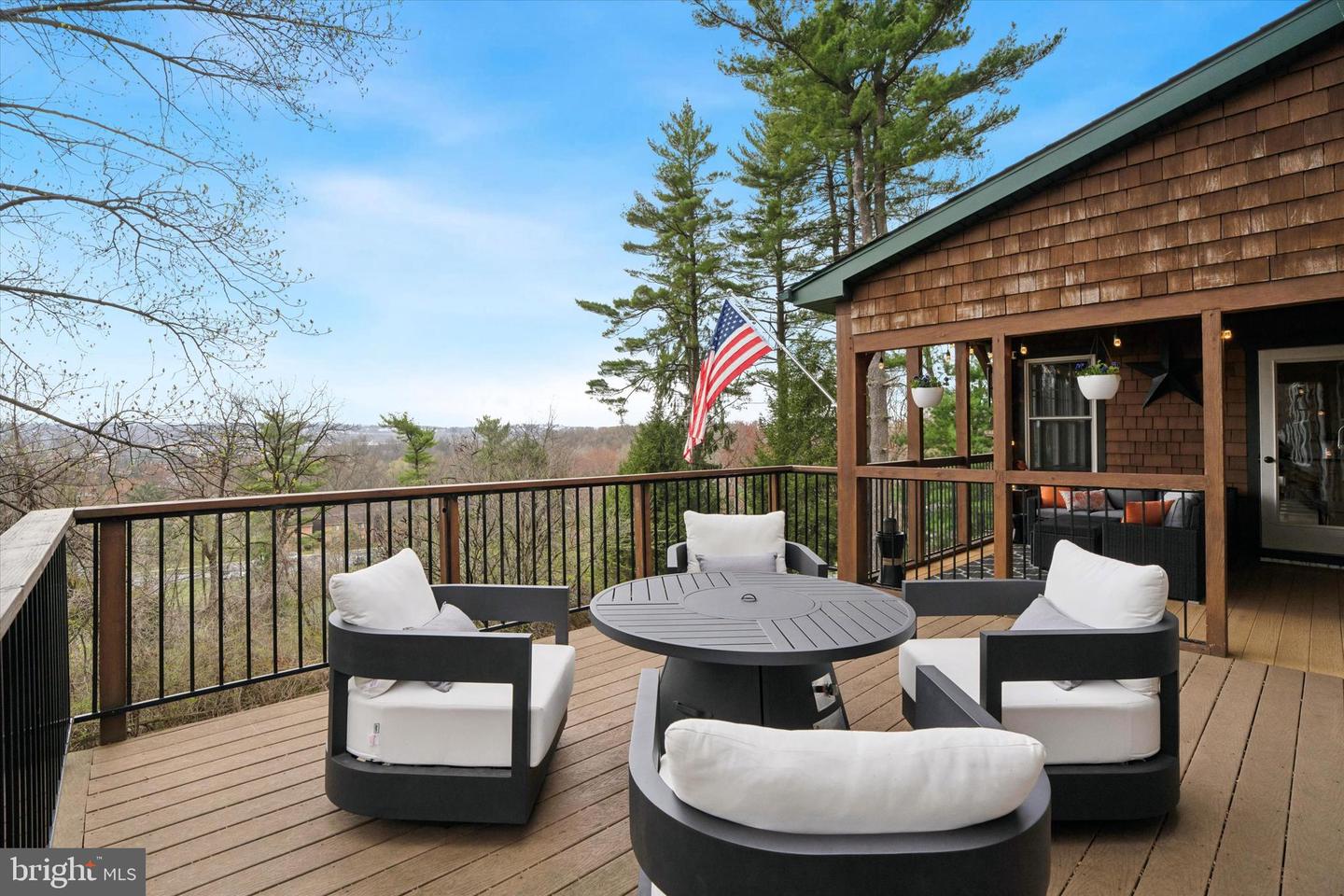 105 Shoen Rd Property Photo 12