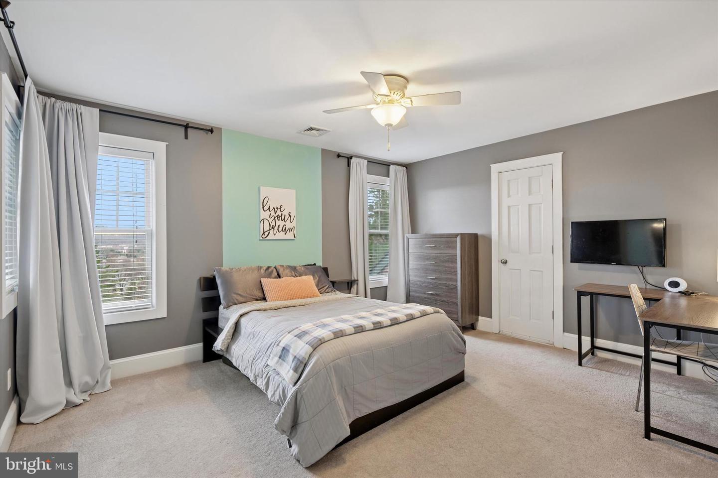 105 Shoen Rd Property Photo 17