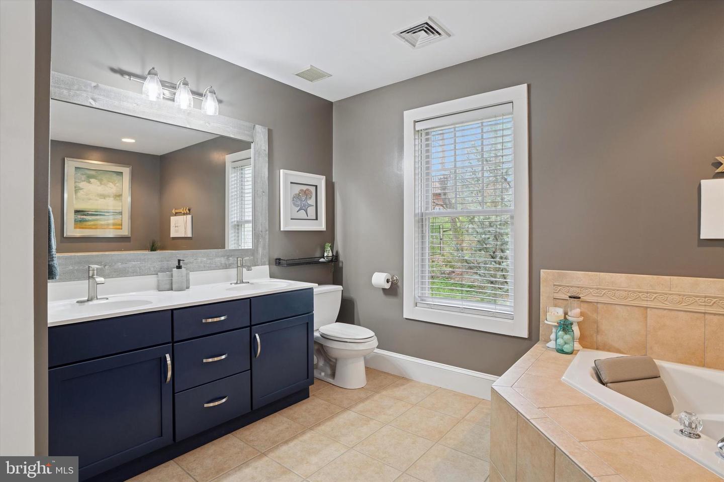 105 Shoen Rd Property Photo 23