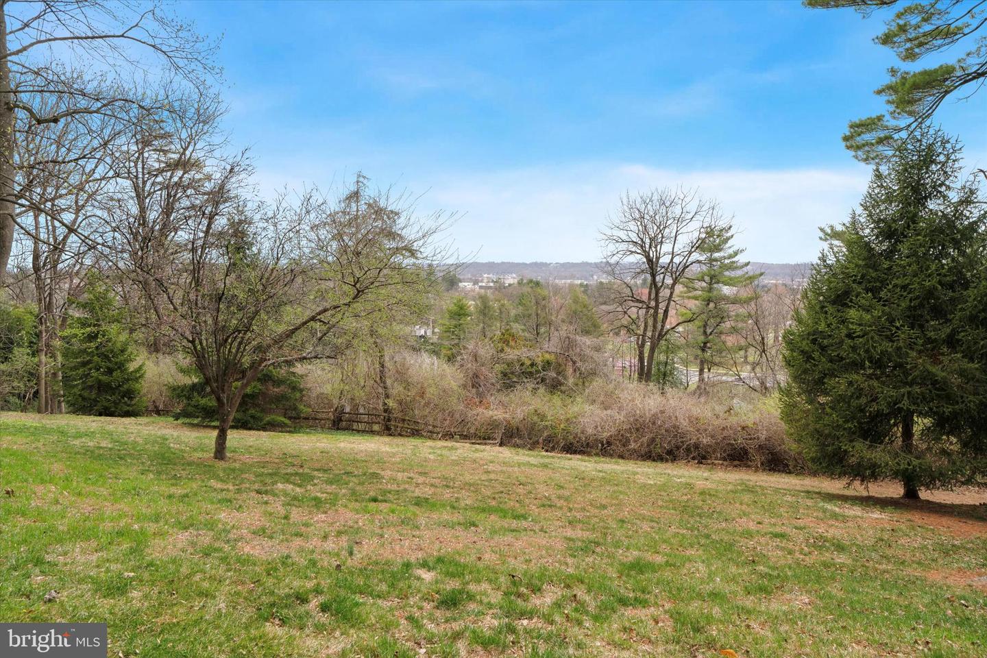105 Shoen Rd Property Photo 32