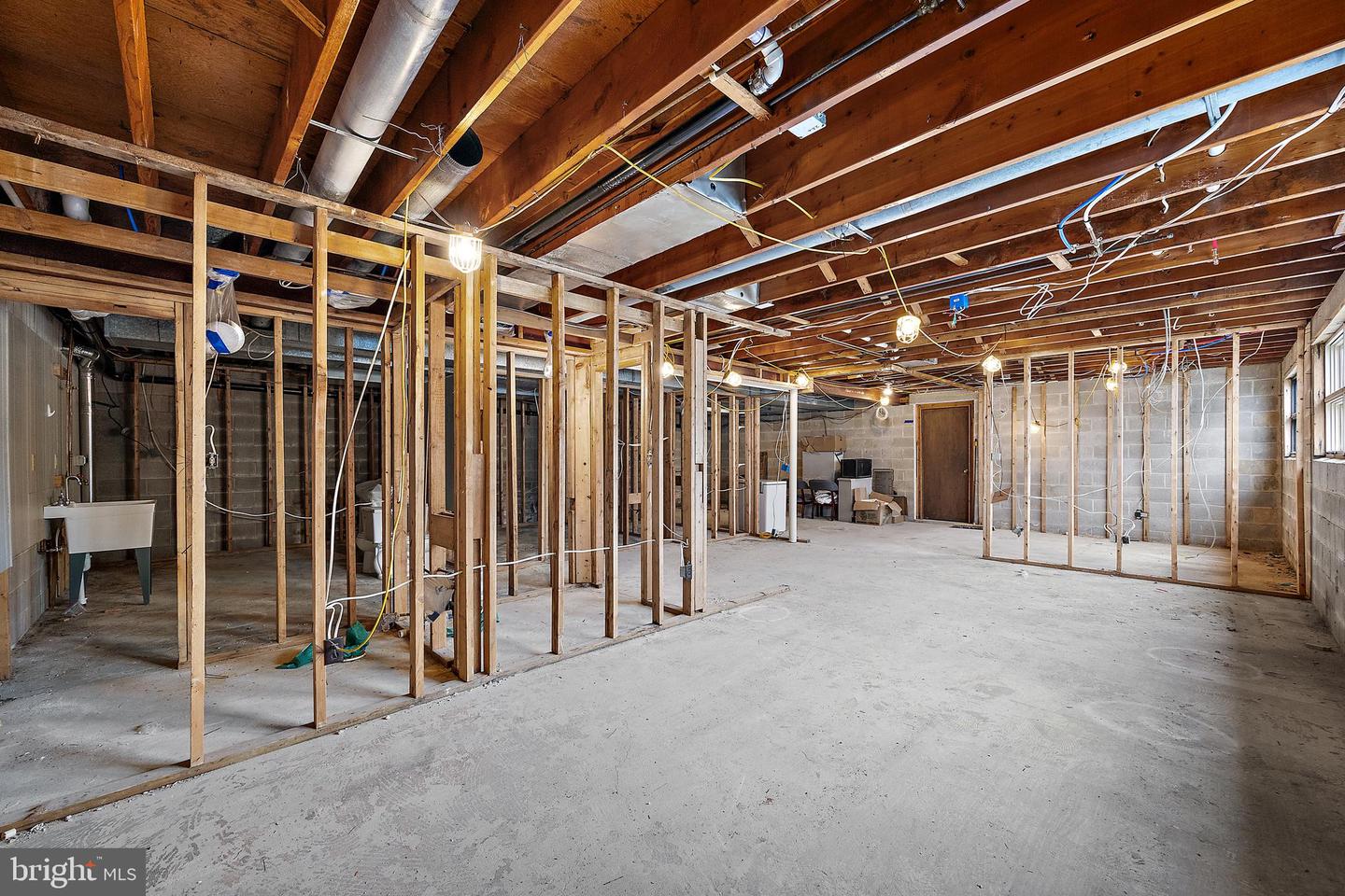 120 Lafayette St Property Photo 2