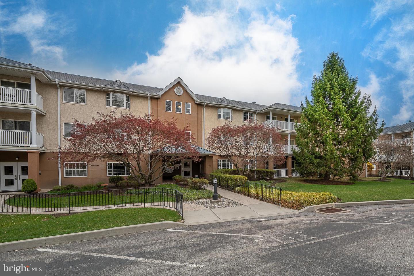 114 Paoli Pointe Dr #114 Property Photo