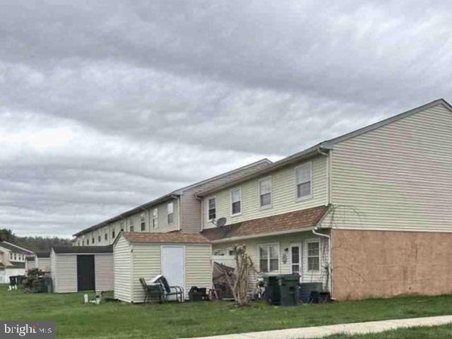 218 Carlyn Ct Property Photo 2