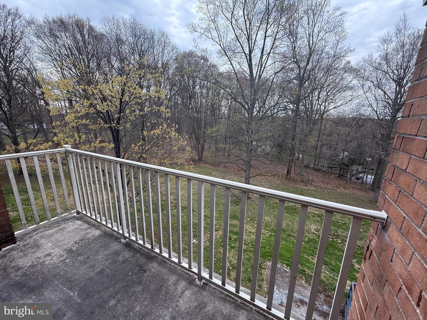 600 Campbell Cir #i-11 Property Photo 8