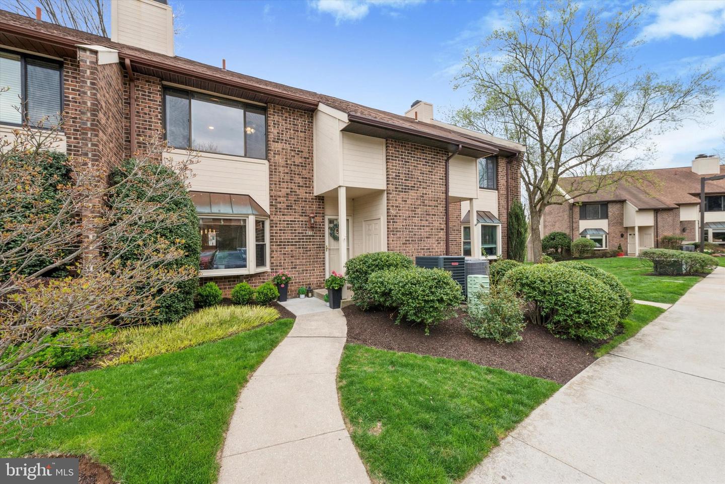 28 Elan Ln Property Photo