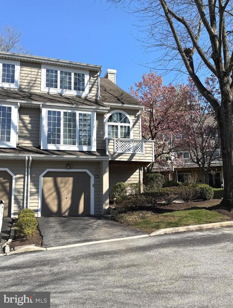 84 Andover Ct Property Photo
