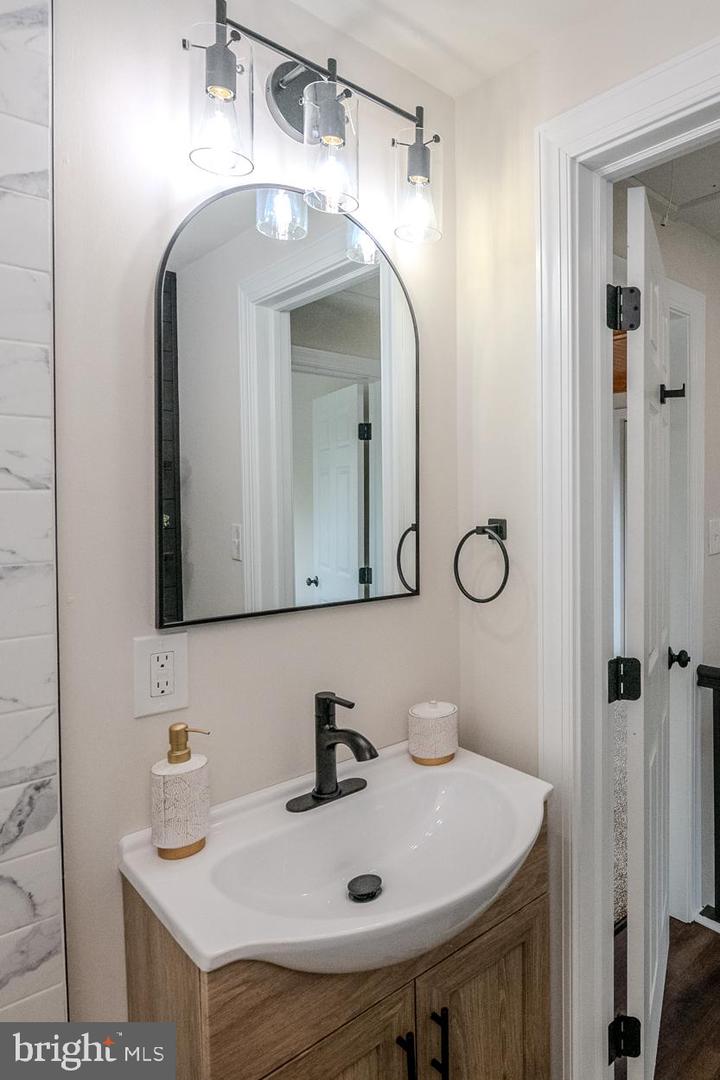 13 Parkway Dr Property Photo 21