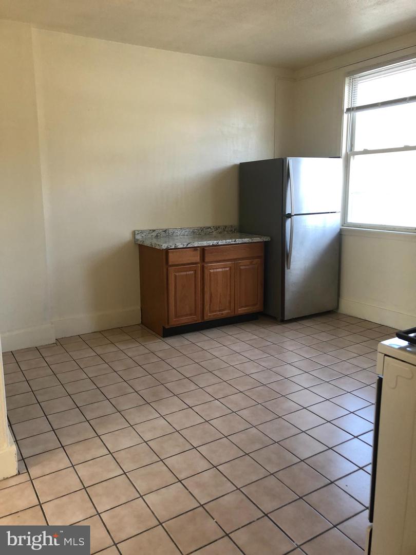 330 W Lincoln Hwy #3 Property Photo 3