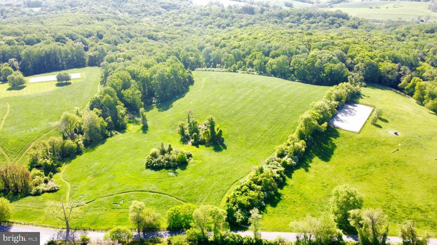 2295 Hilltop View Property Photo 3