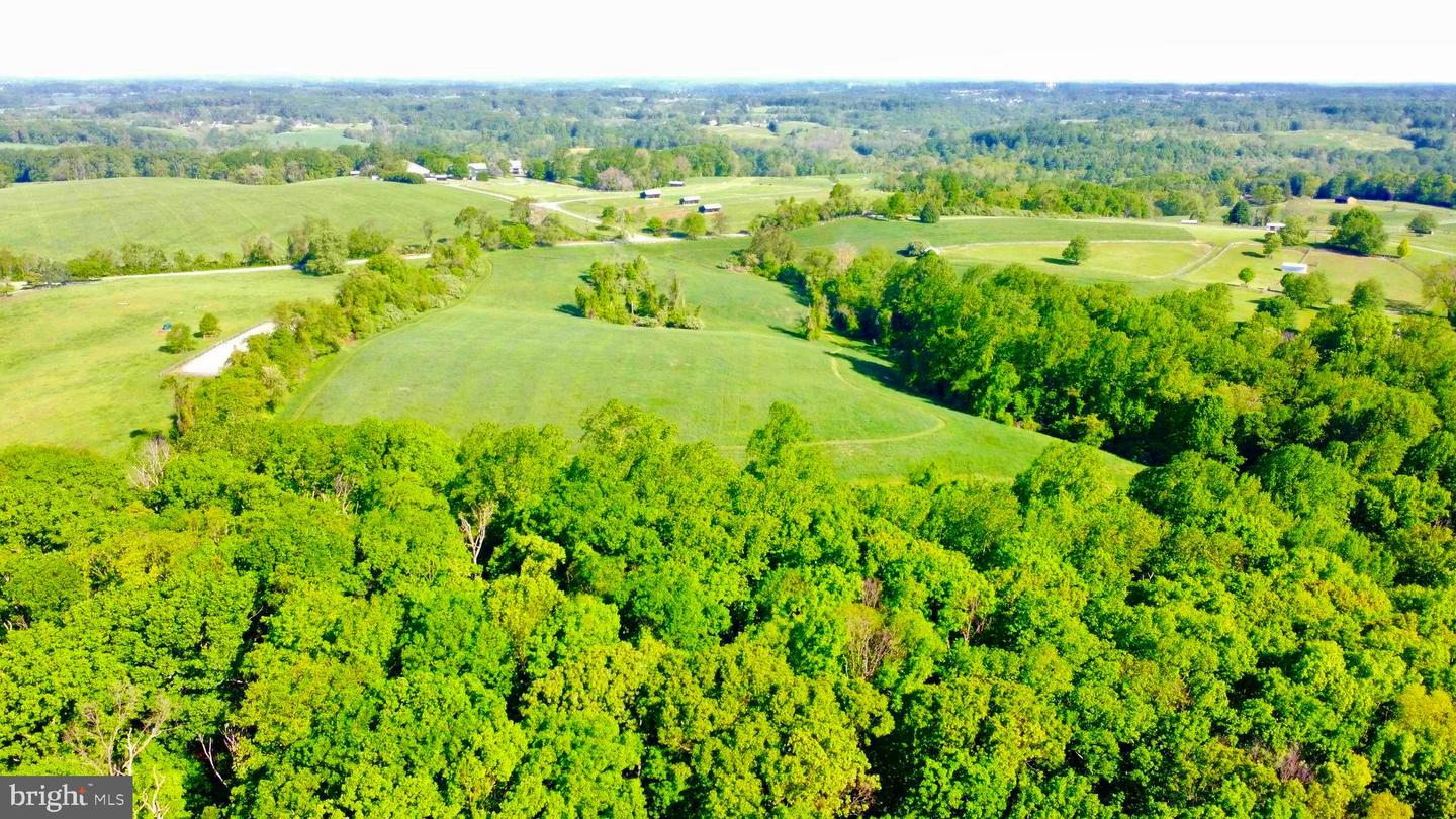2295 Hilltop View Property Photo 6