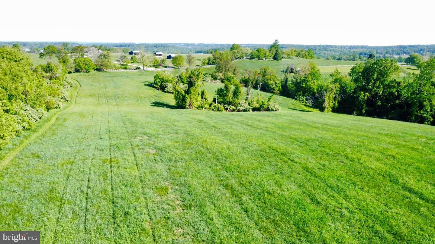 2295 Hilltop View Property Photo 7
