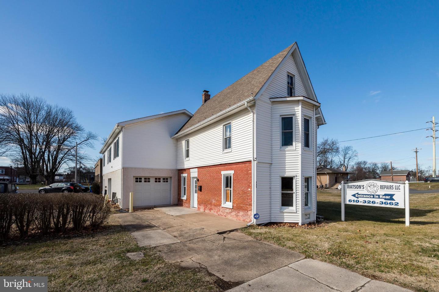 225 S HANOVER ST Property Photo 1