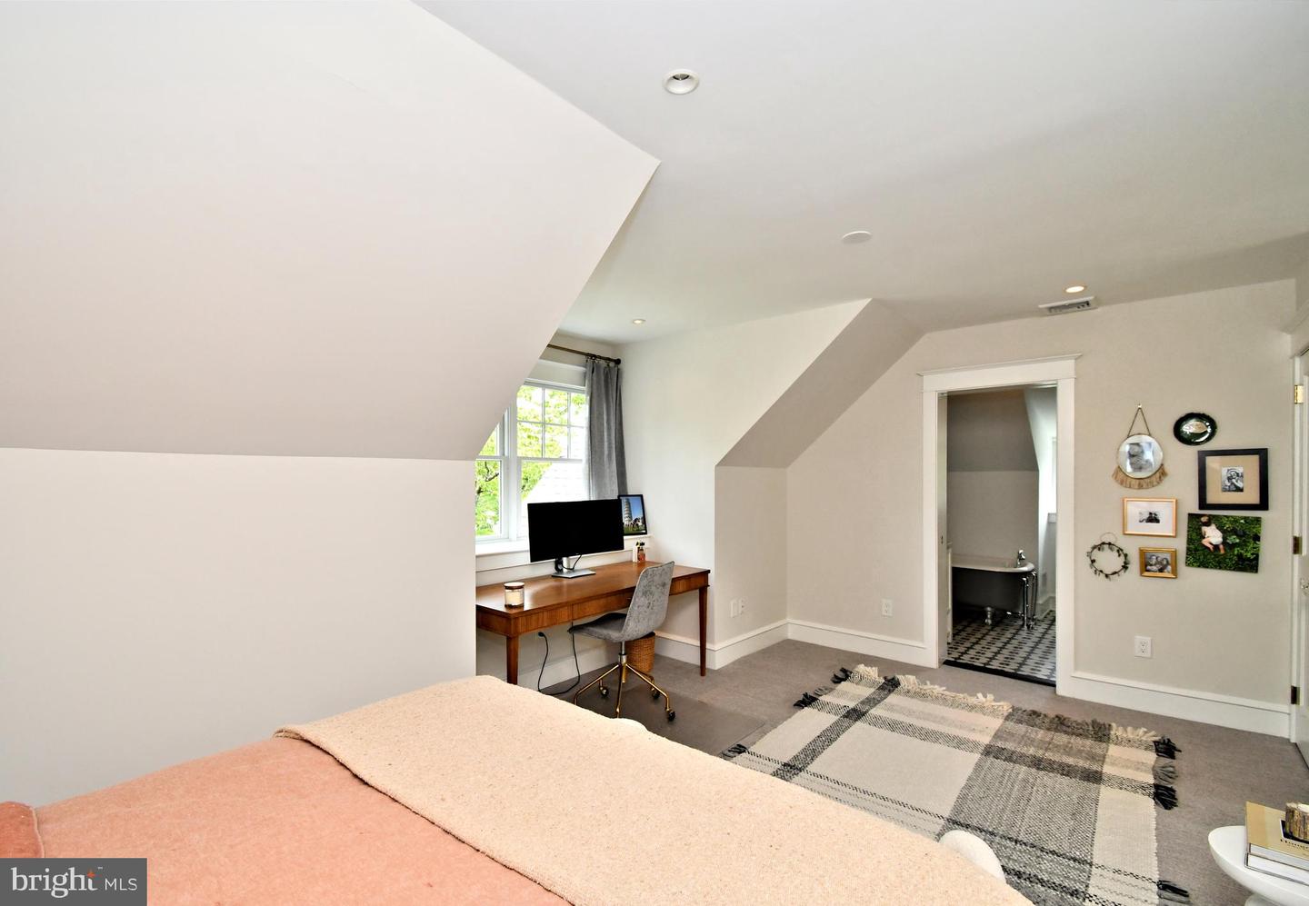 19 Croton Rd Property Photo 47