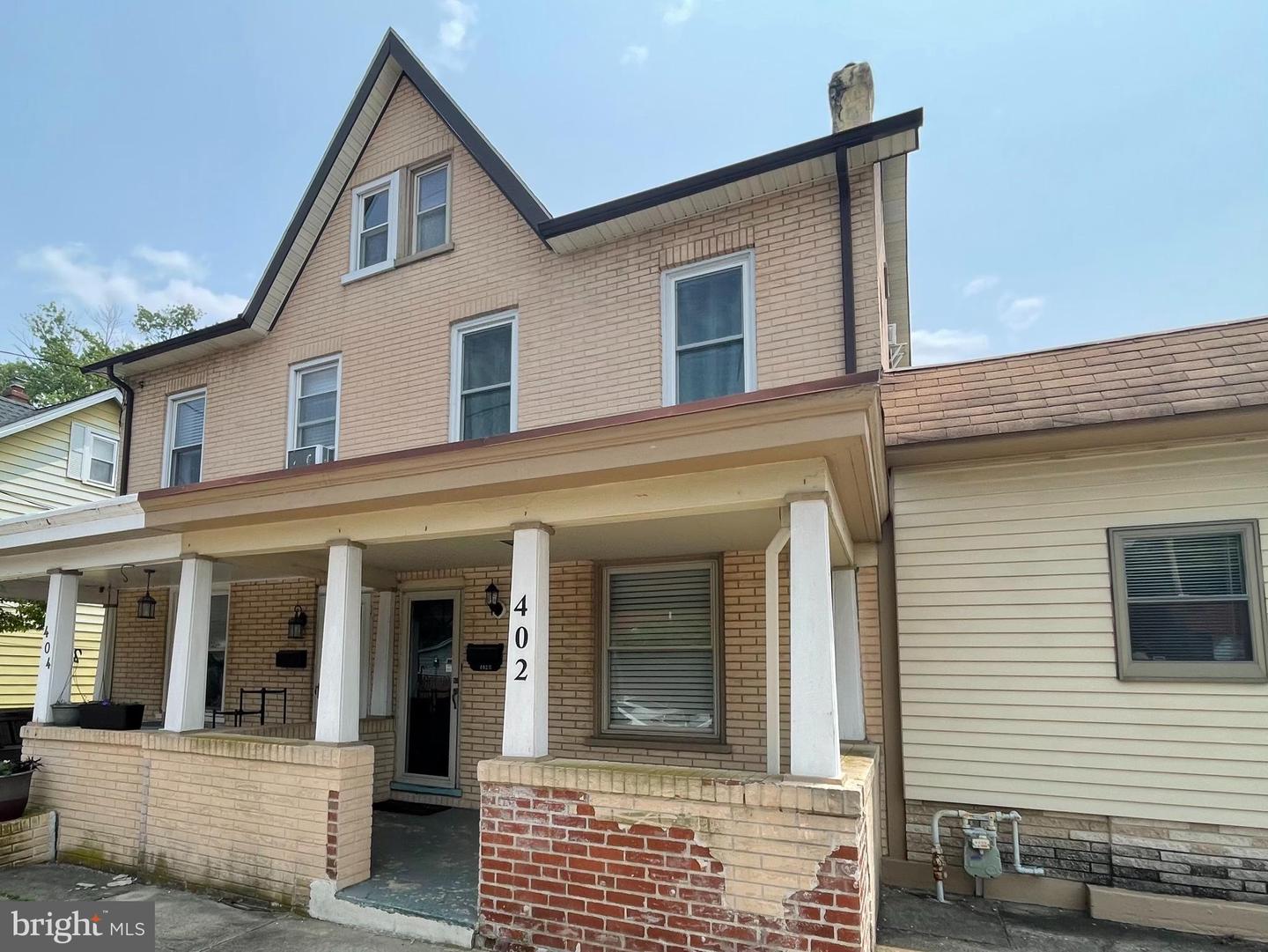 402 Jefferson Ave #b Property Photo 1